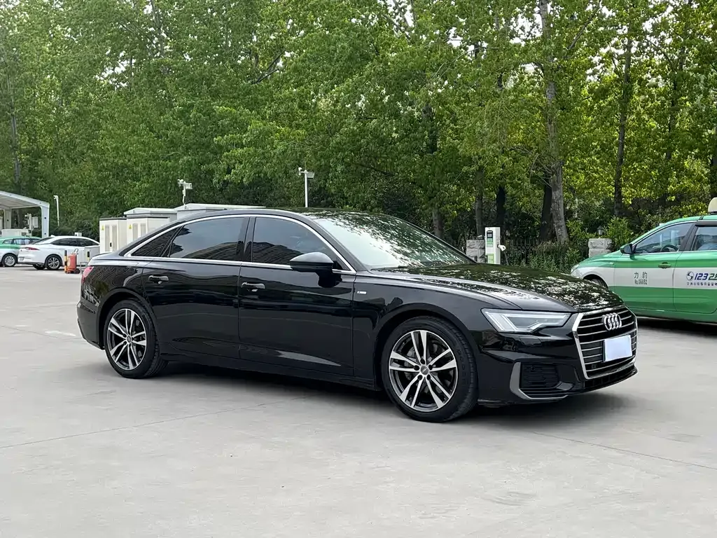 Audi A6L — фото 10