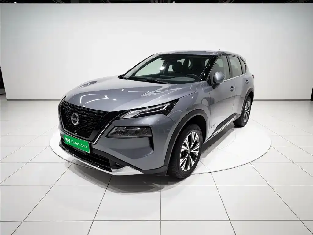 Nissan X-Trail — фото 1