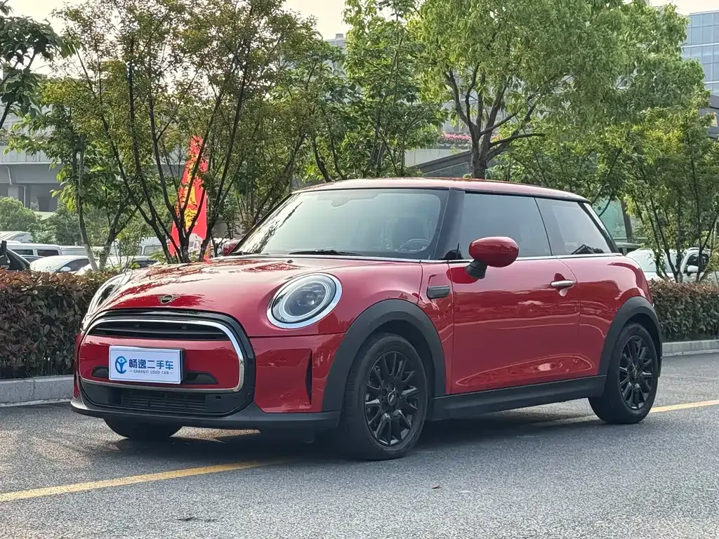 MINI Cooper (3-door)