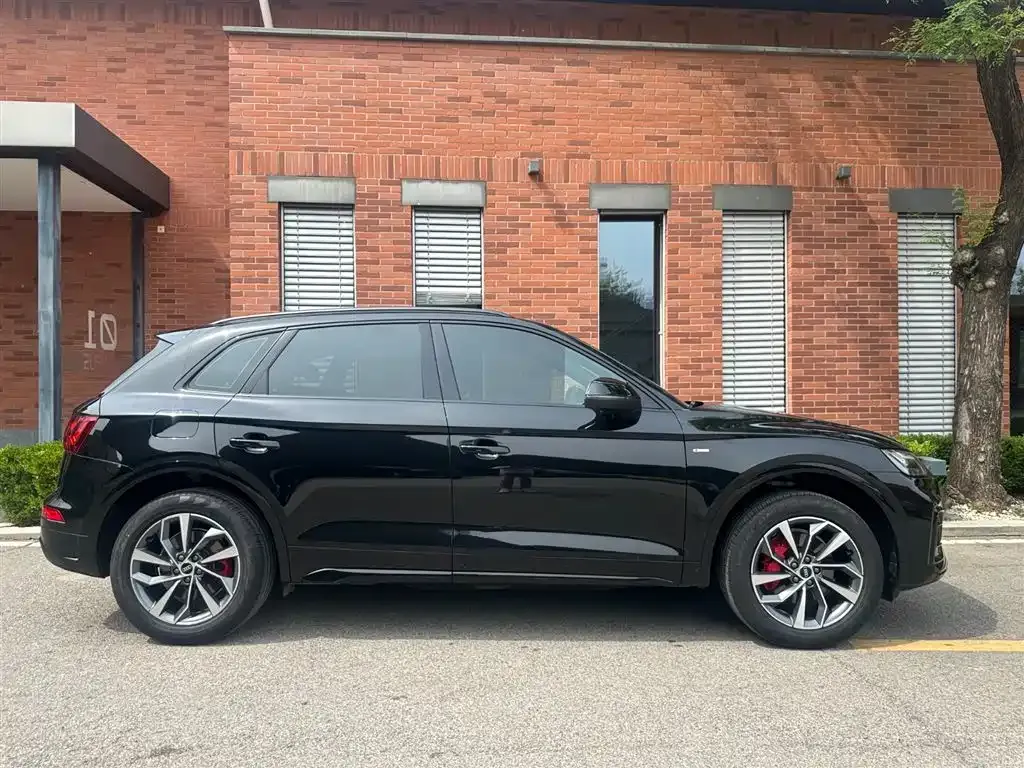 Audi Q5L 2024 из CN, фото 5