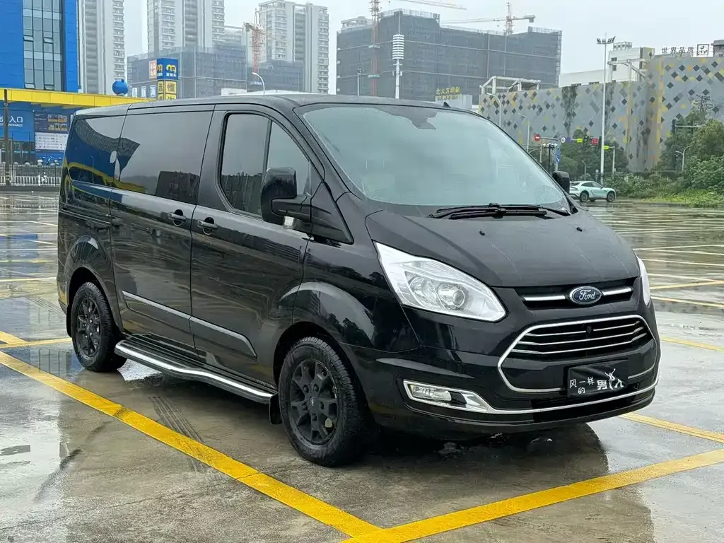 Ford Tourneo — фото 4
