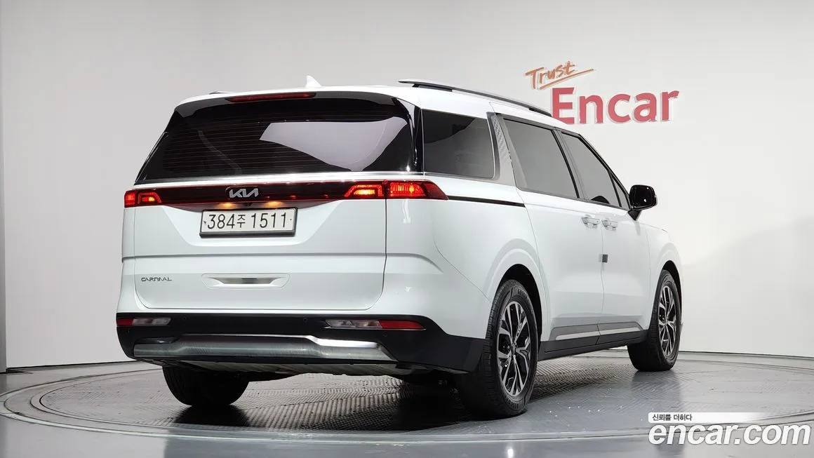 Kia Carnival — фото 2