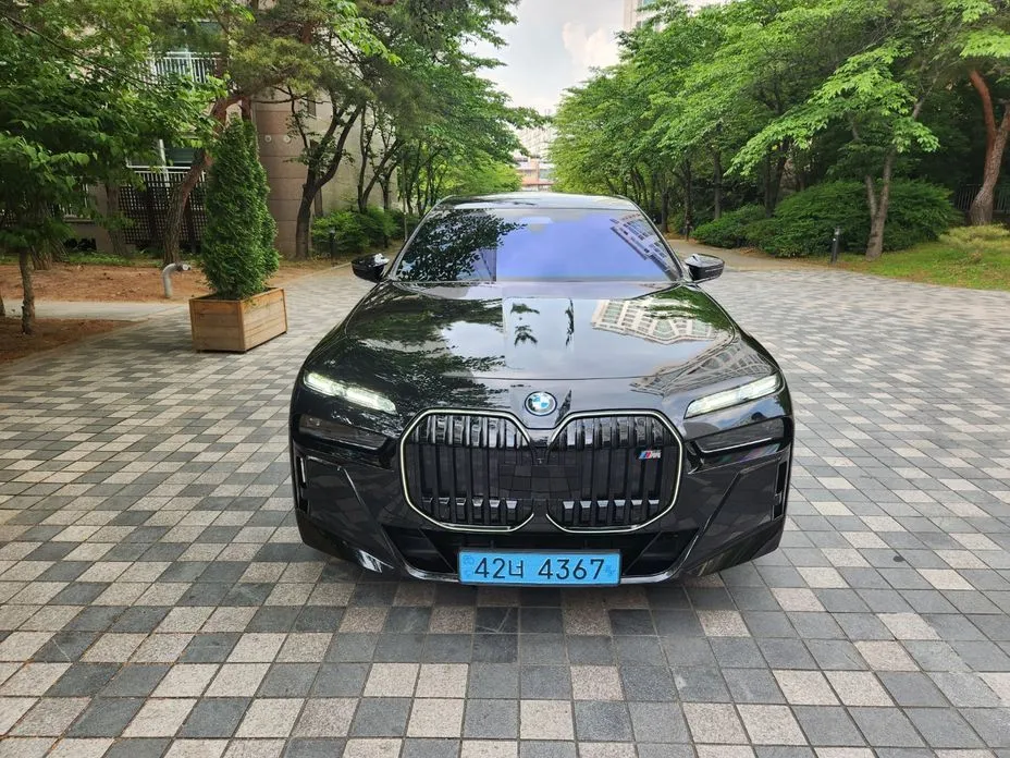 BMW i7 2024 из KR, фото 1