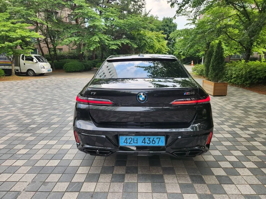 BMW i7 2024 из KR, фото 8
