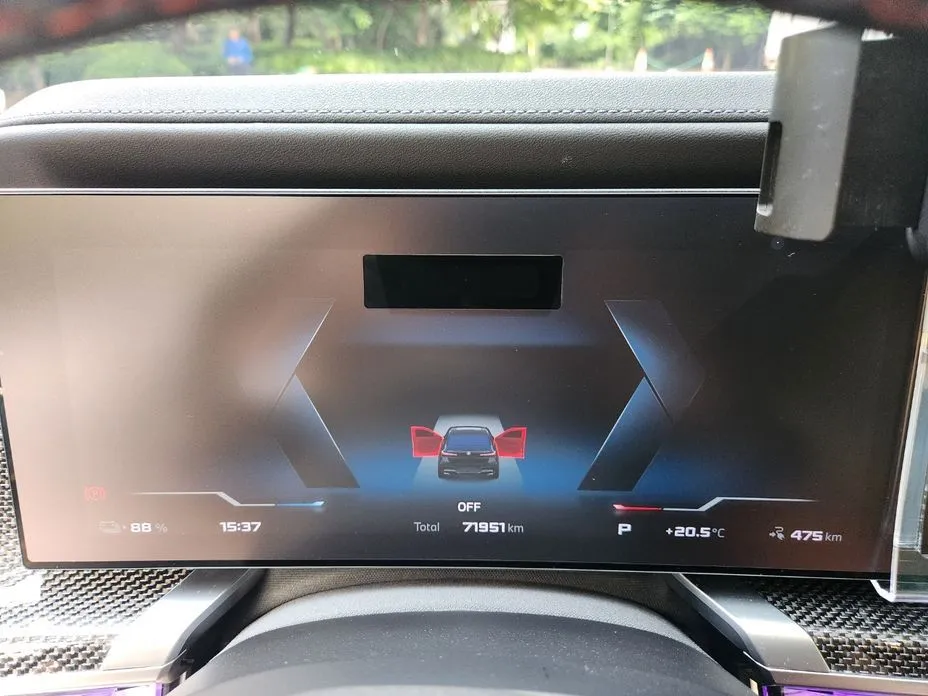 BMW i7 2024 из KR, фото 2