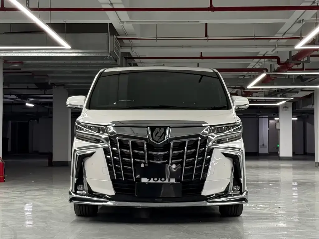 Toyota Alphard — фото 4