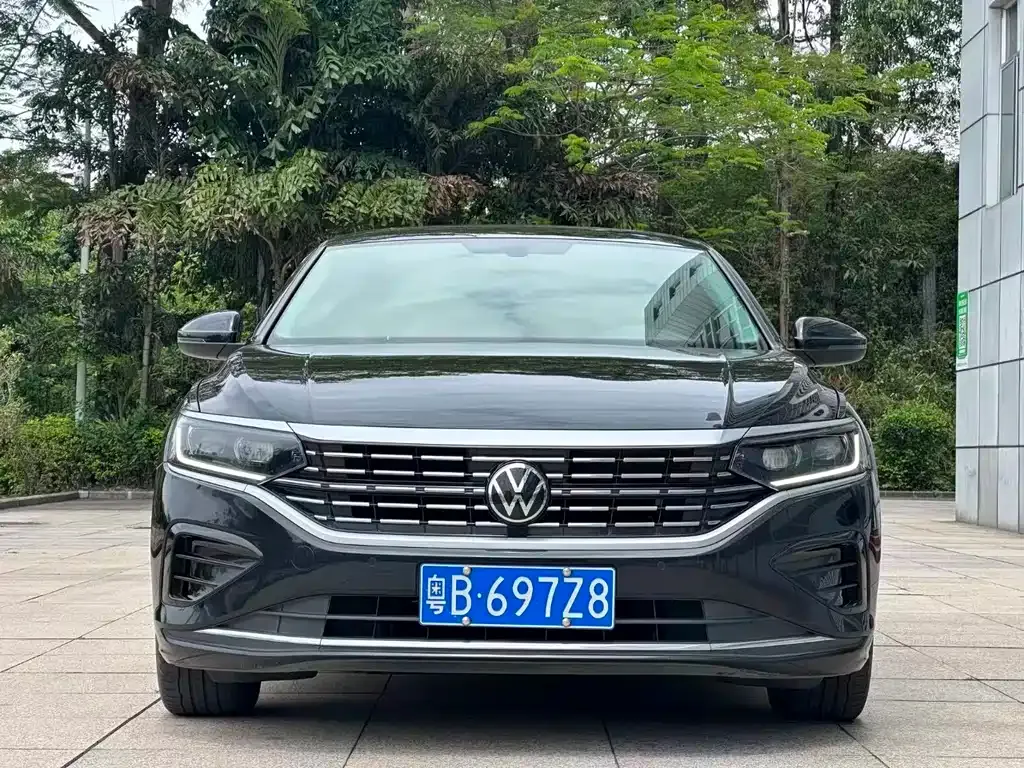 Volkswagen Passat — фото 7