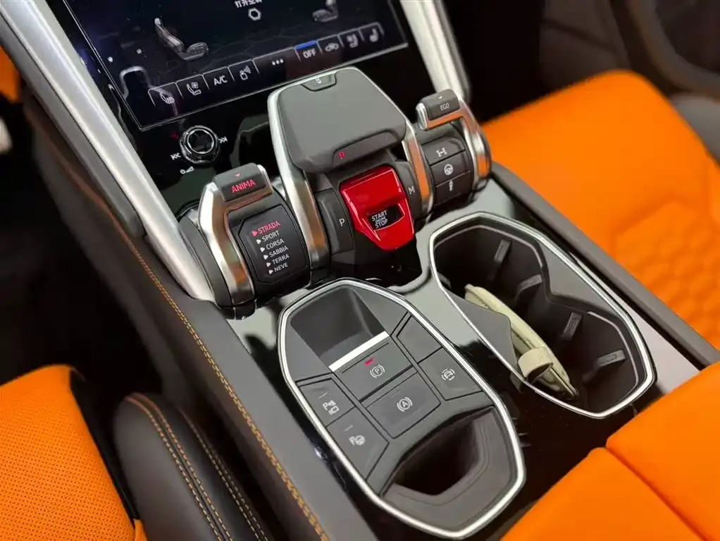 Lamborghini Urus — фото 6