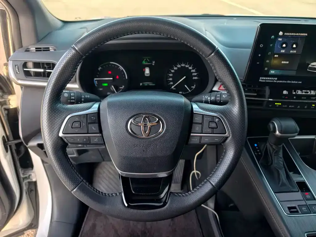 Toyota Sienna — фото 7
