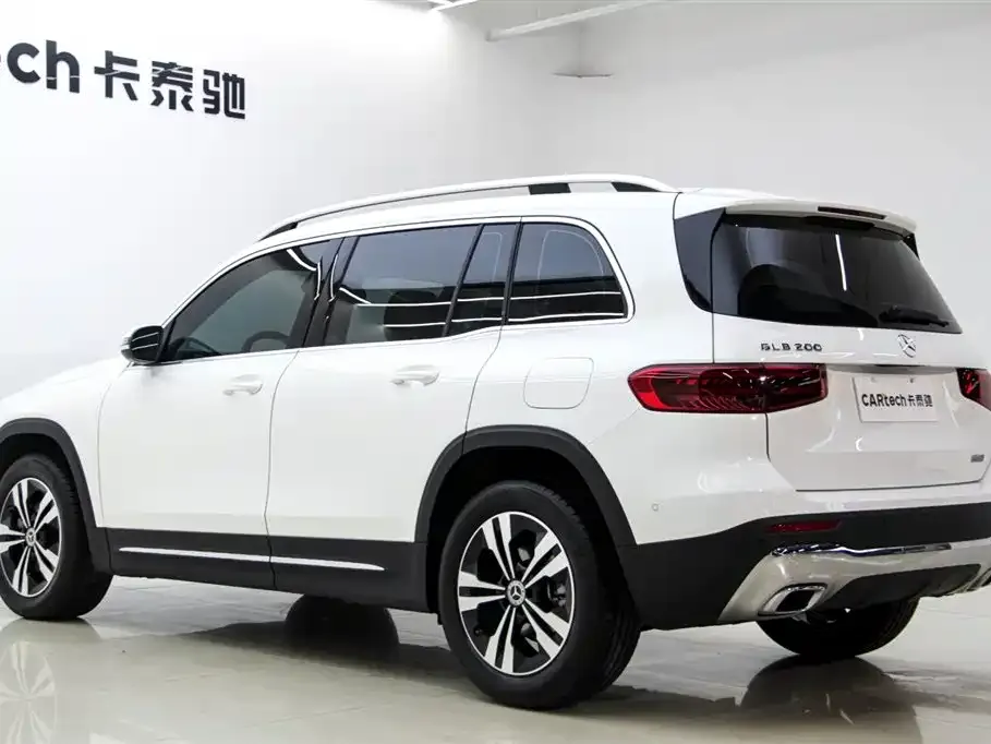 Mercedes-Benz GLB — фото 10