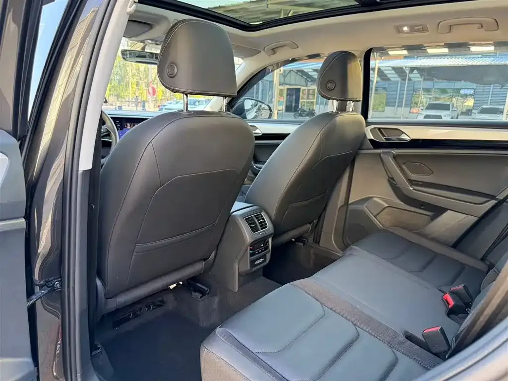Volkswagen Tayron 2021 из CN, фото 9