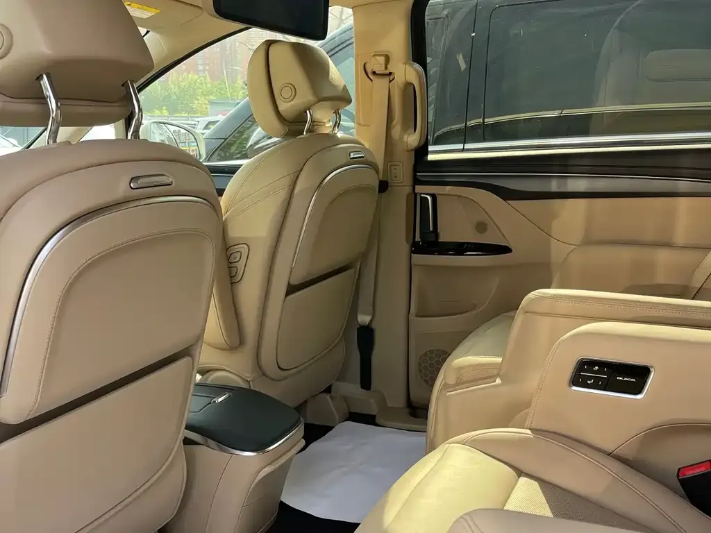 Buick GL8 Hybrid 2025 из CN, фото 2