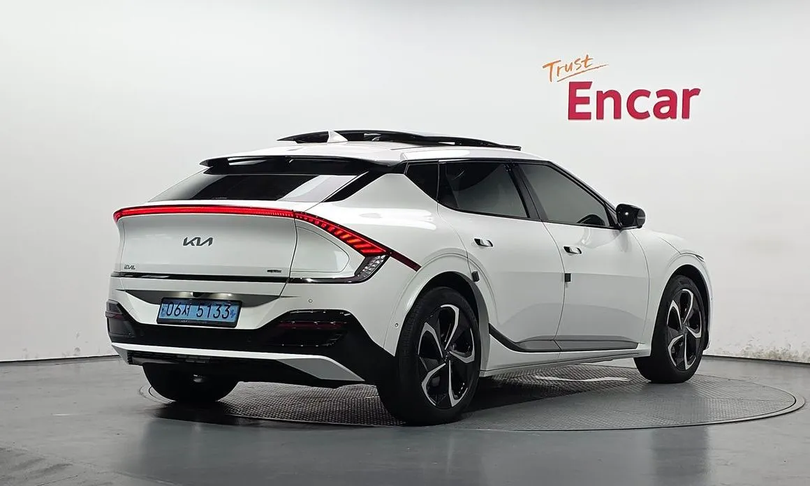 Kia EV6 2023 из KR, фото 3