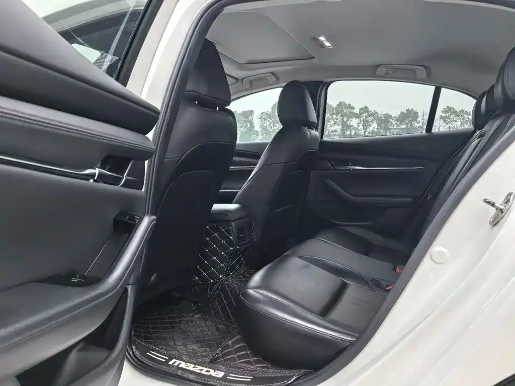 Mazda 3 Axela 2021 из CN, фото 8