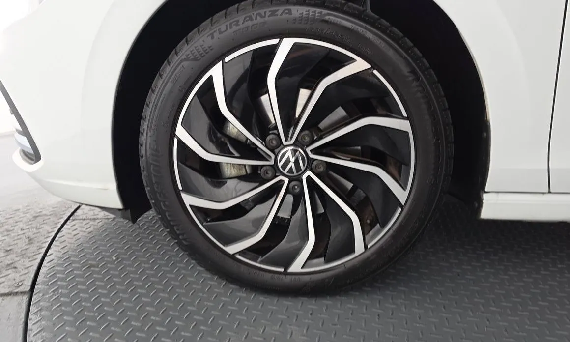 Volkswagen Golf 2023 из KR, фото 8