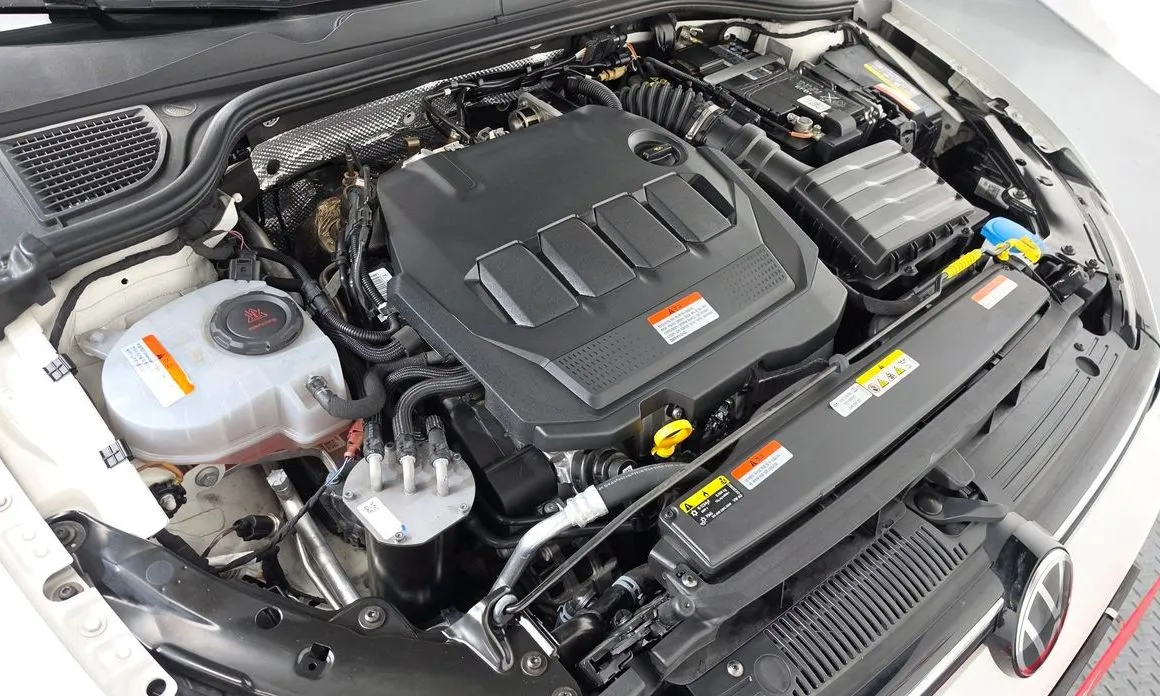 Volkswagen Golf 2023 из KR, фото 9