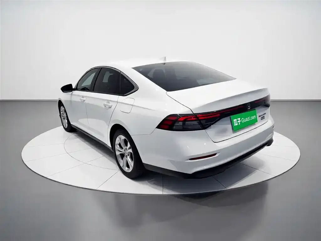 Honda Accord — фото 5