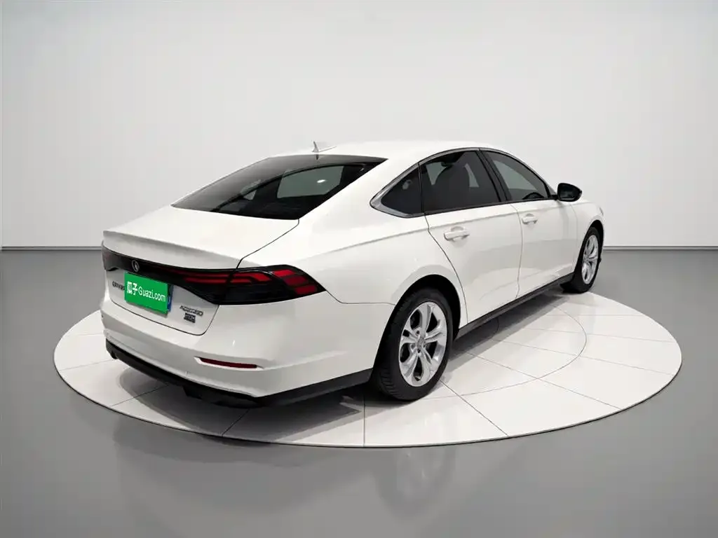 Honda Accord — фото 9