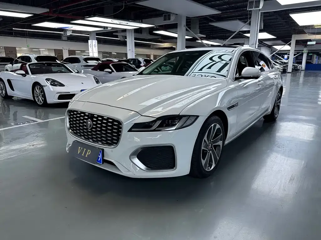 Jaguar XFL