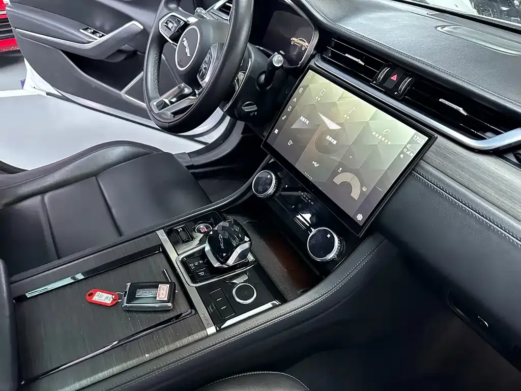 Jaguar XFL 2021 из CN, фото 2