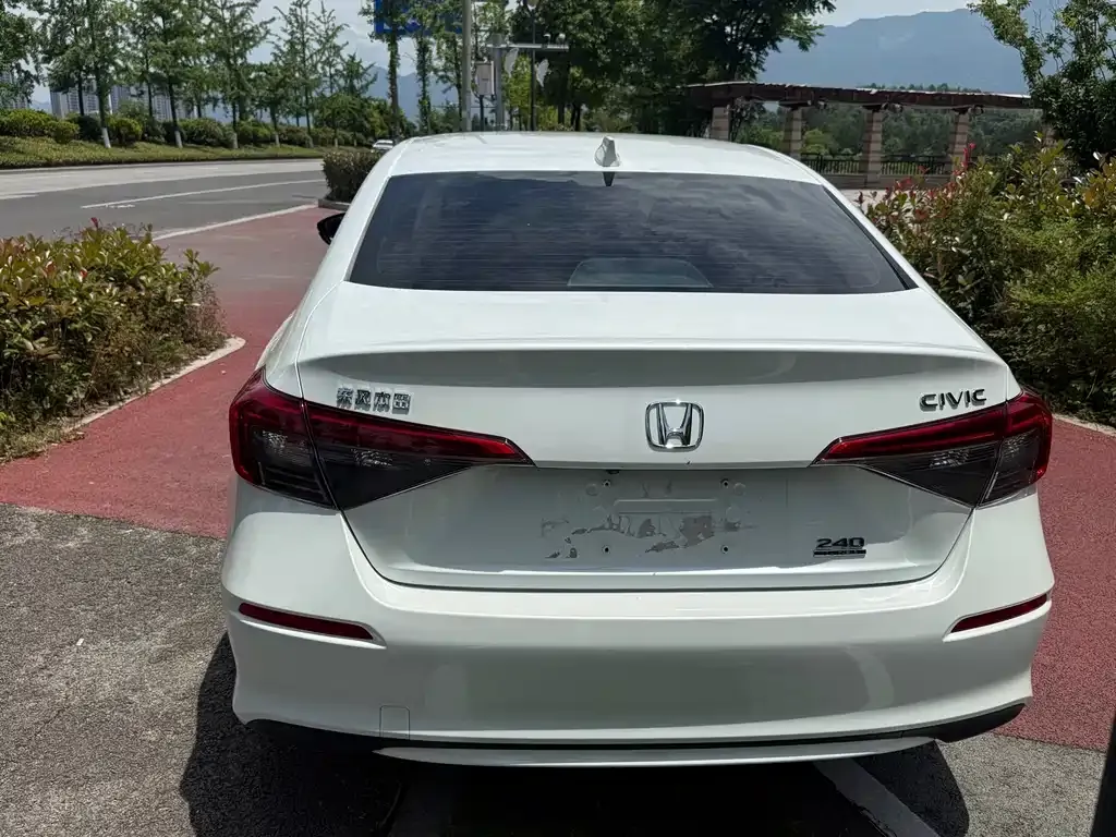 Honda Civic — фото 5