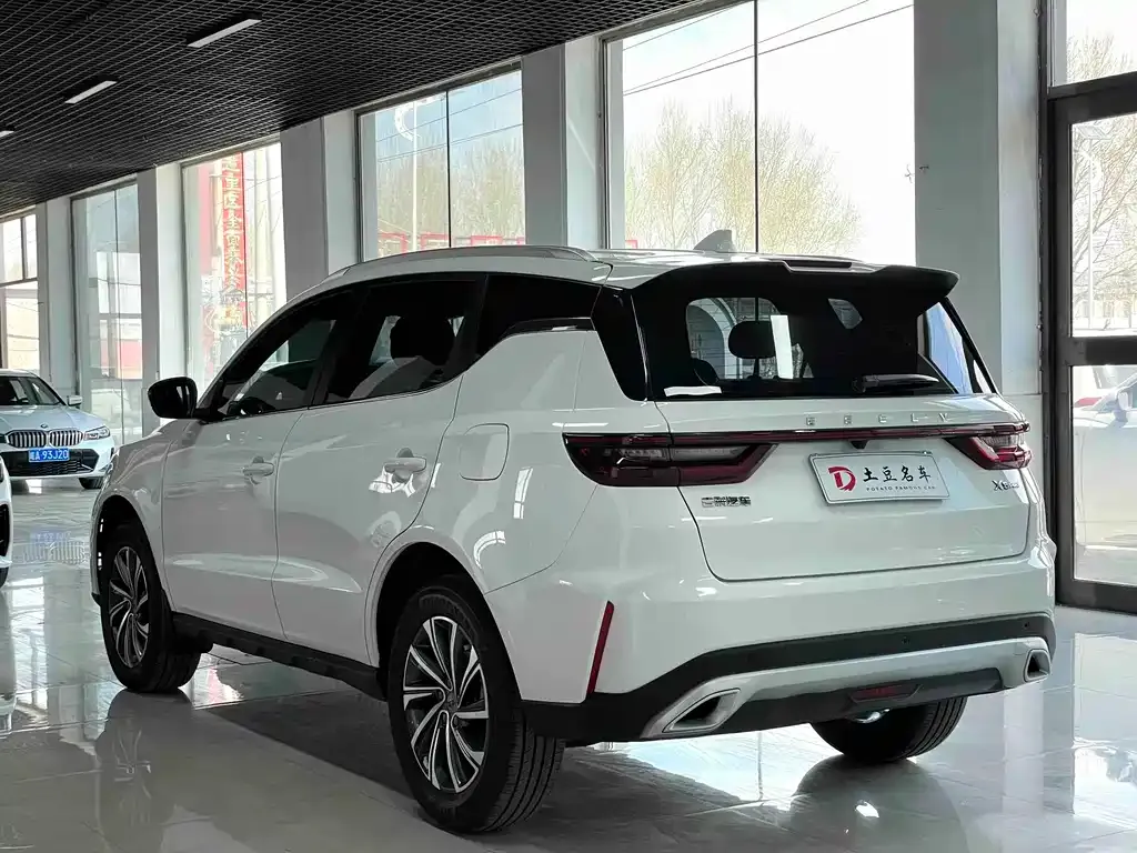Geely Vision X6 — фото 10