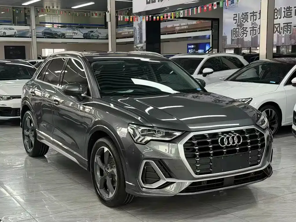 Audi Q3 — фото 10