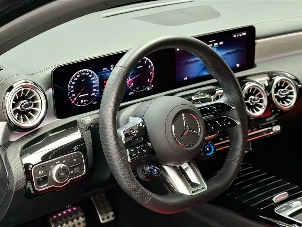 Mercedes-Benz A-Class AMG — фото 9