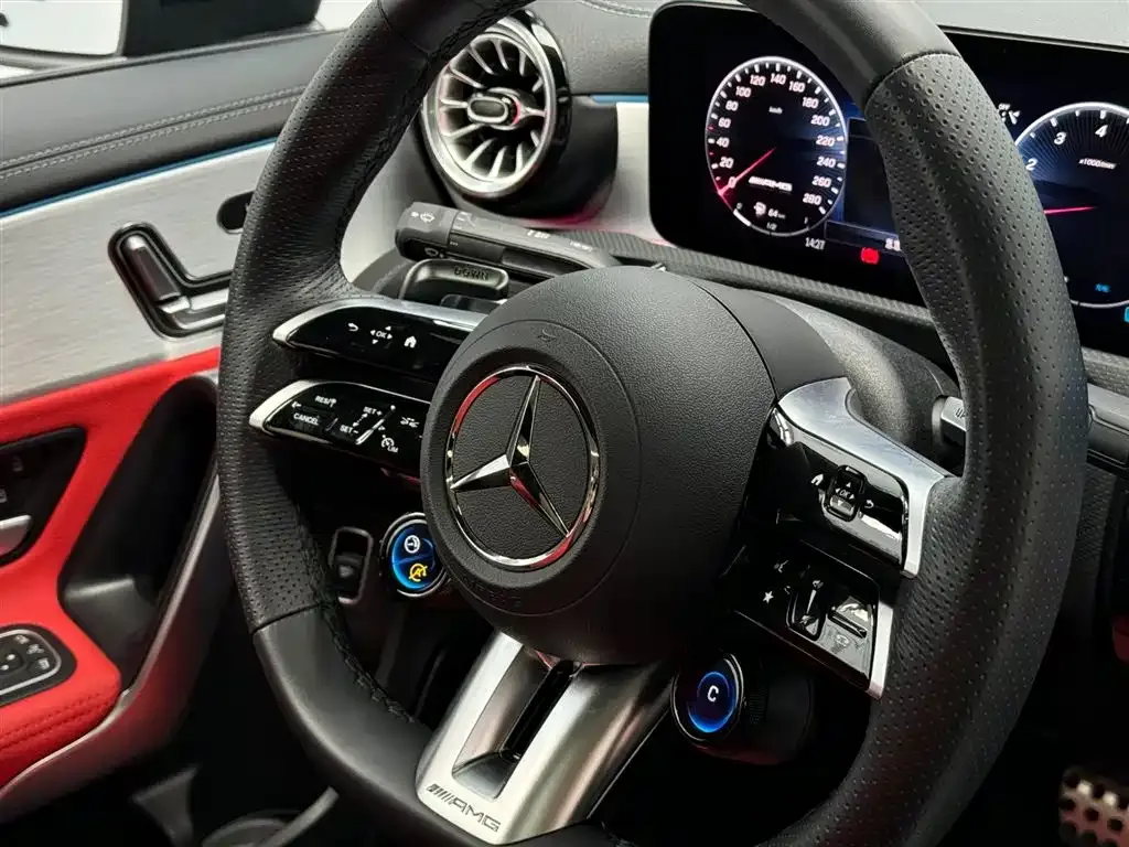 Mercedes-Benz A-Class AMG — фото 5