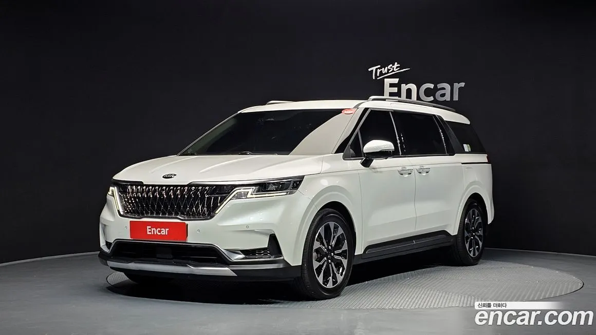 Kia Carnival — фото 1