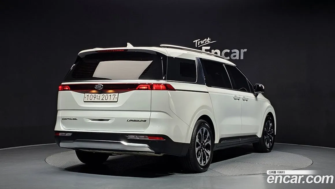 Kia Carnival — фото 2