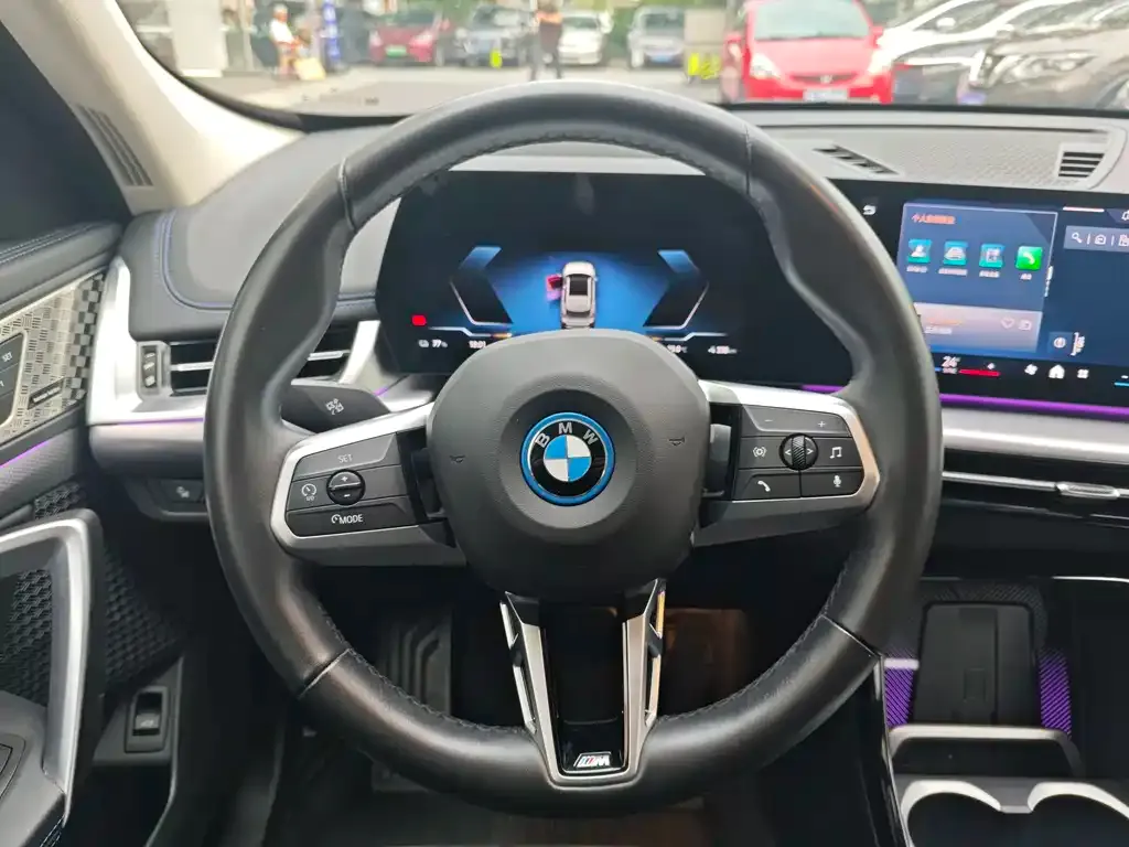 BMW iX1 2024 из CN, фото 6