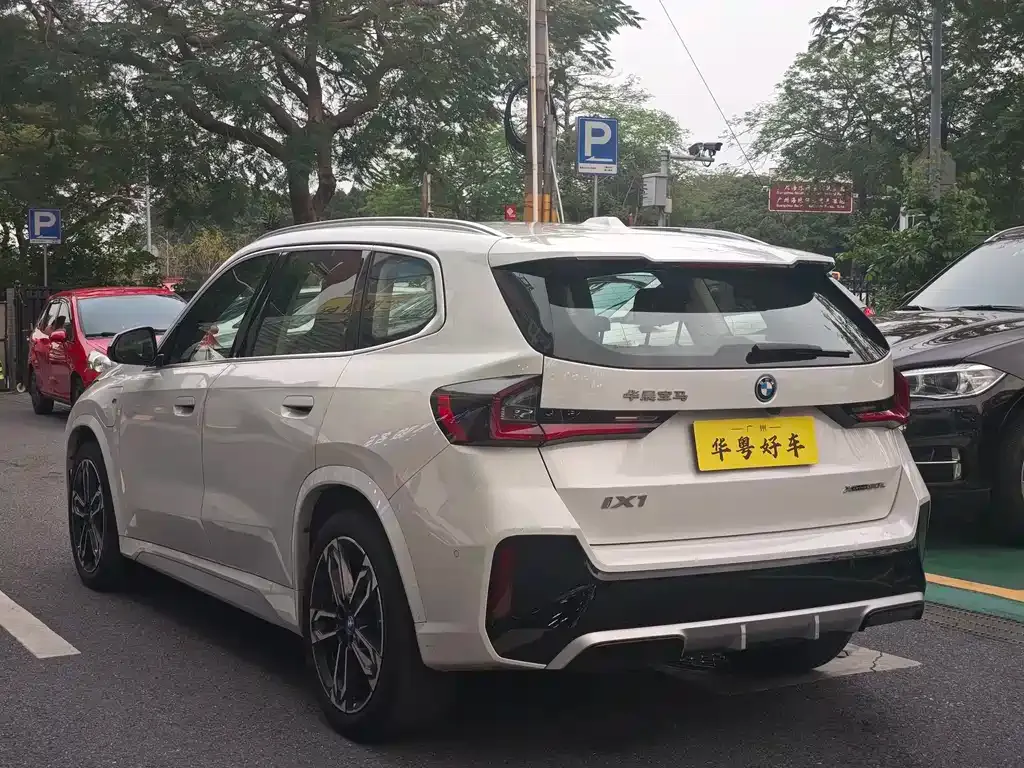 BMW iX1 2024 из CN, фото 9