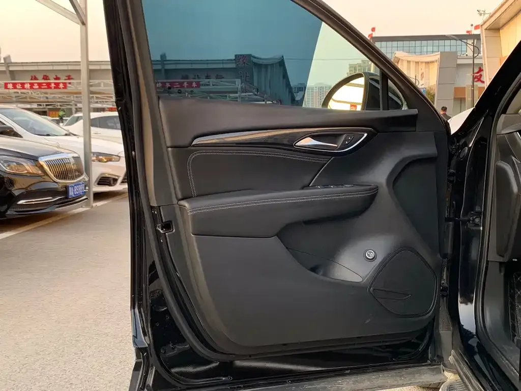 Buick Envision Plus — фото 6