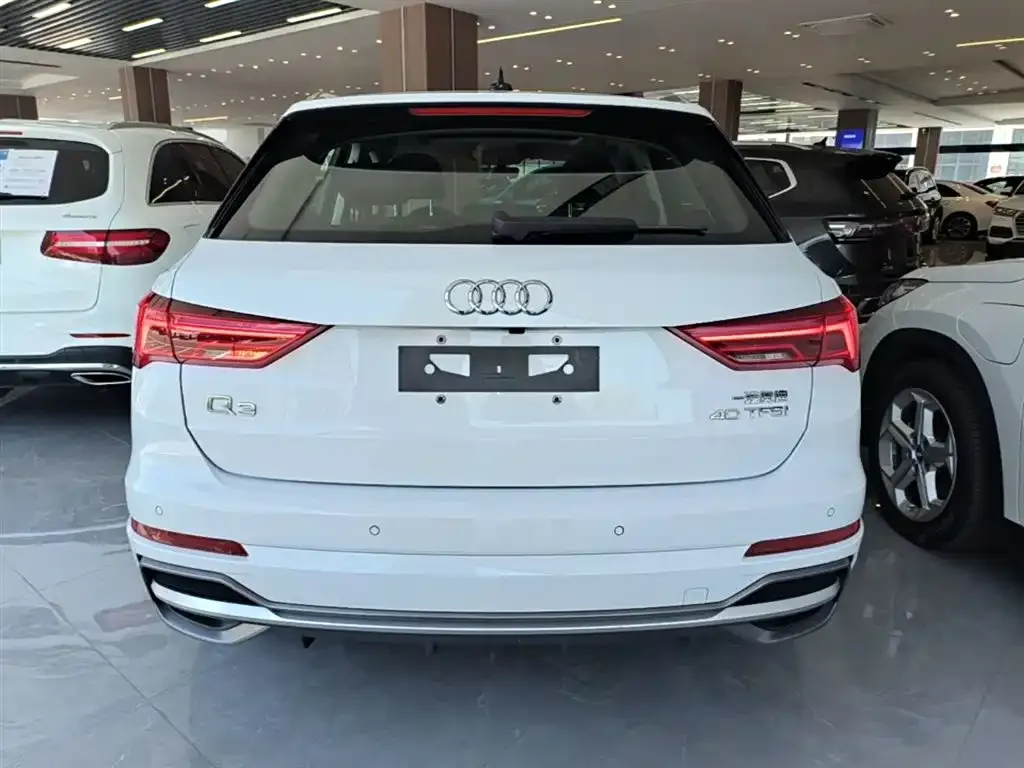 Audi Q3 — фото 7