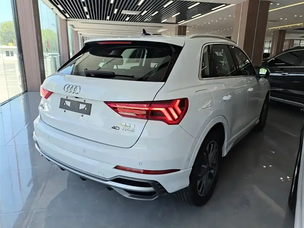 Audi Q3 — фото 6