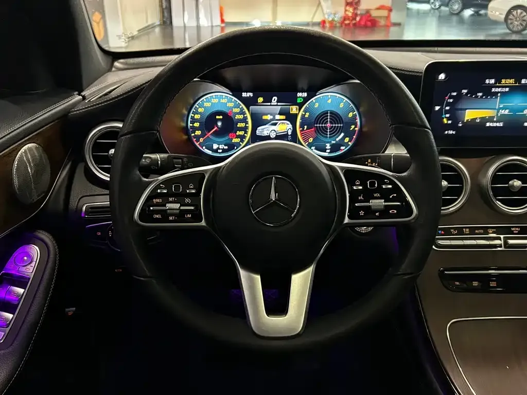 Mercedes-Benz GLC — фото 2