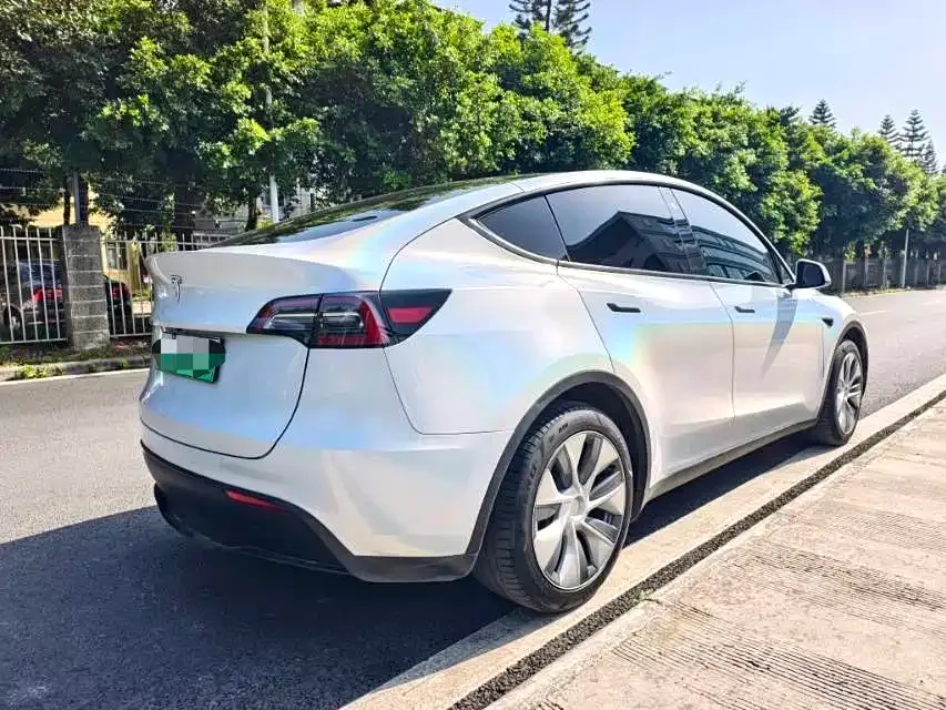 Tesla Model Y — фото 3
