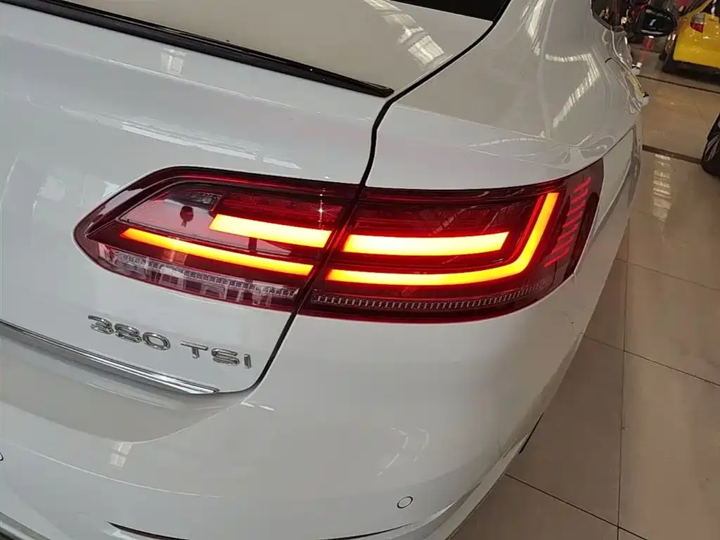 Volkswagen CC — фото 10
