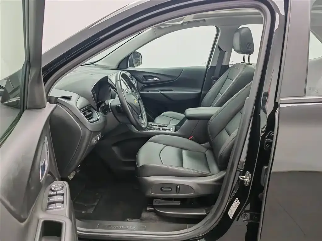 Chevrolet Equinox 2021 из CN, фото 4