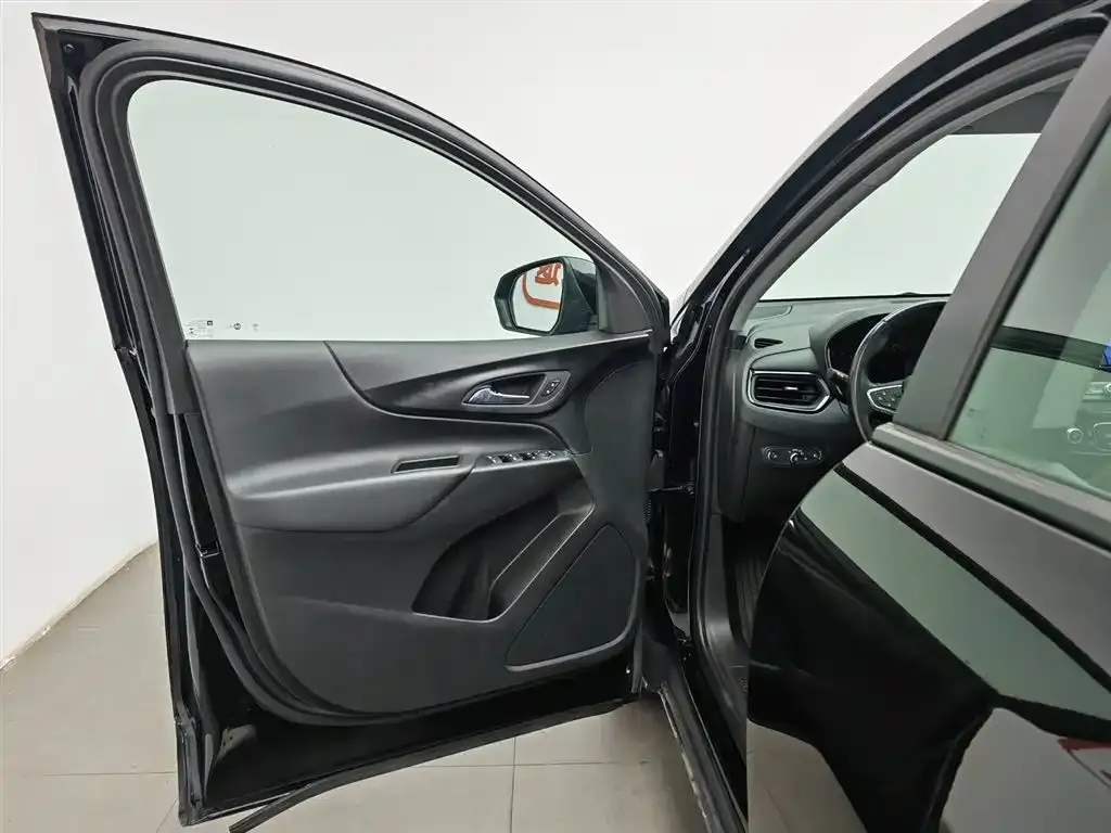 Chevrolet Equinox 2021 из CN, фото 5