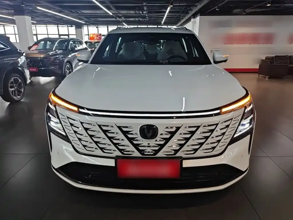 Changan CS75PLUS — фото 2