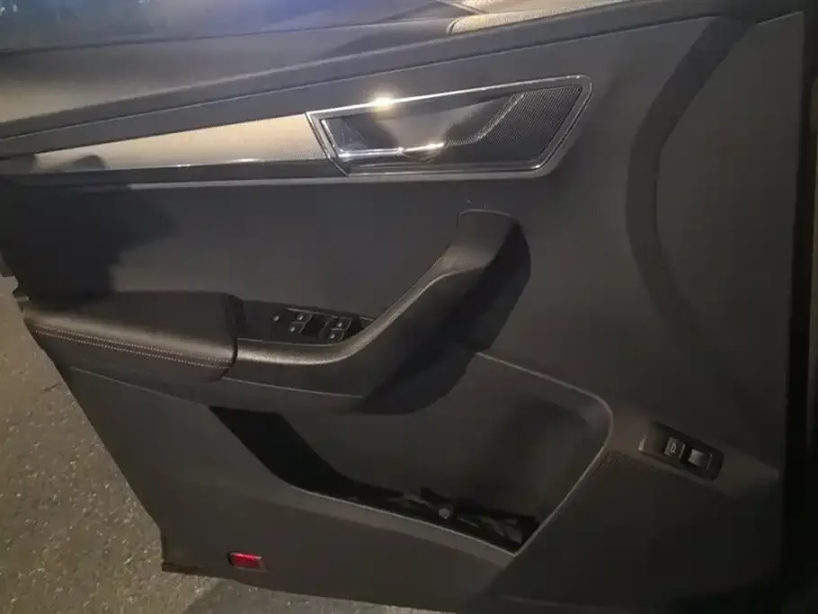 Skoda Karoq 2022 из CN, фото 2