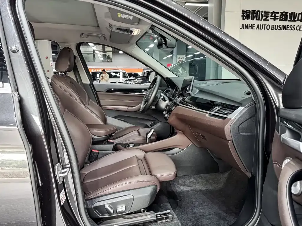 BMW X1 2022 из CN, фото 10