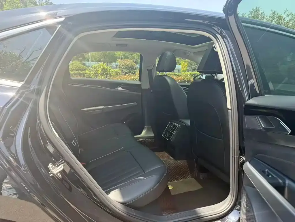 Volkswagen Passat — фото 3