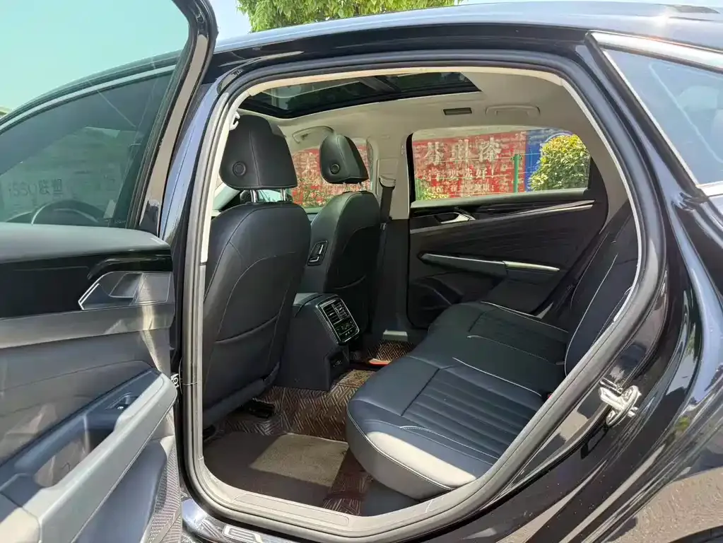 Volkswagen Passat — фото 2