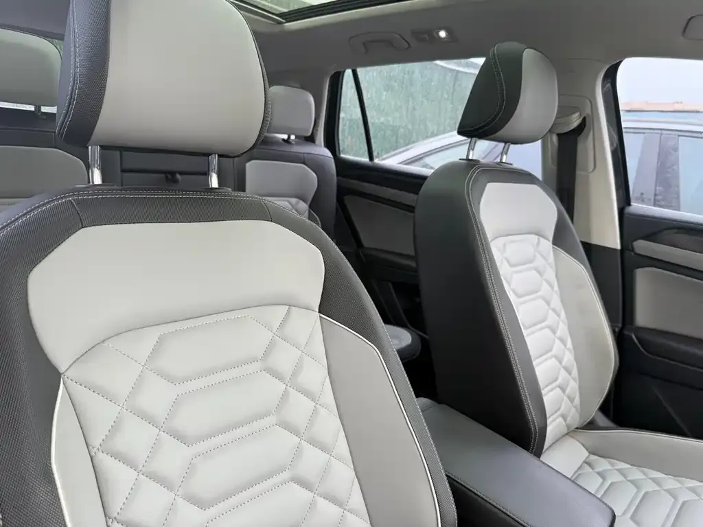 Volkswagen Tayron 2023 из CN, фото 4