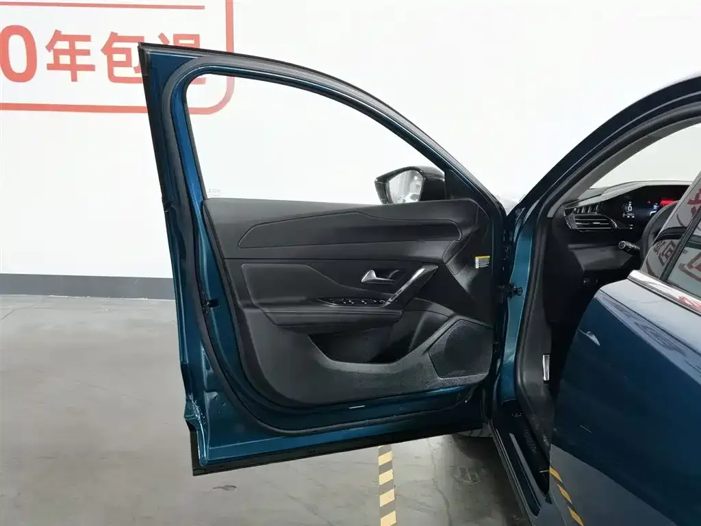Peugeot 408X 2024 из CN, фото 4