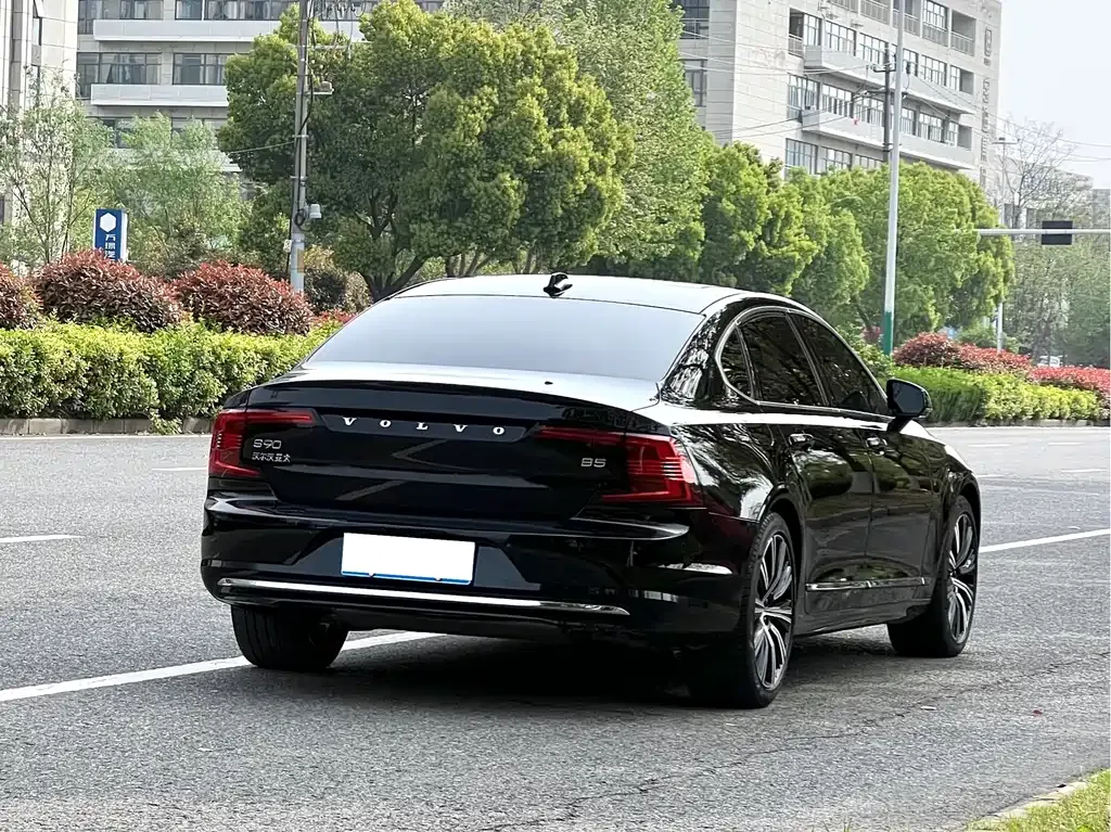 Volvo S90 — фото 8