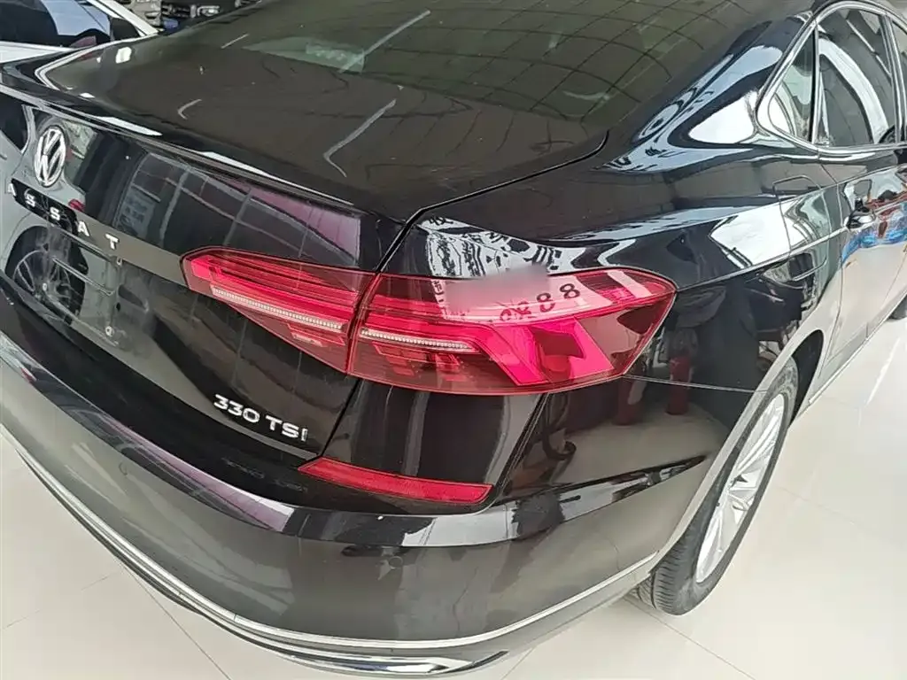 Volkswagen Passat — фото 3